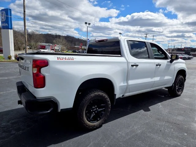 Used 2025 White Chevrolet Custom Trail Boss image 8