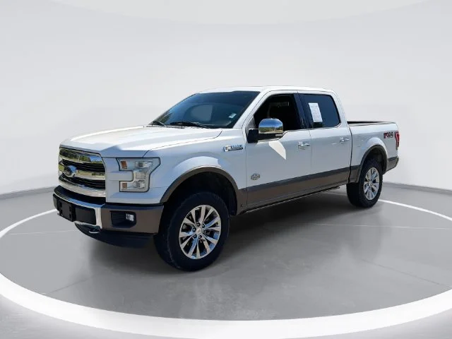 Used 2016  Ford King Ranch image 1