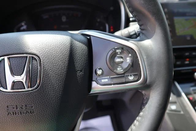Used 2020 Lunar Silver Metallic Honda Touring image 10