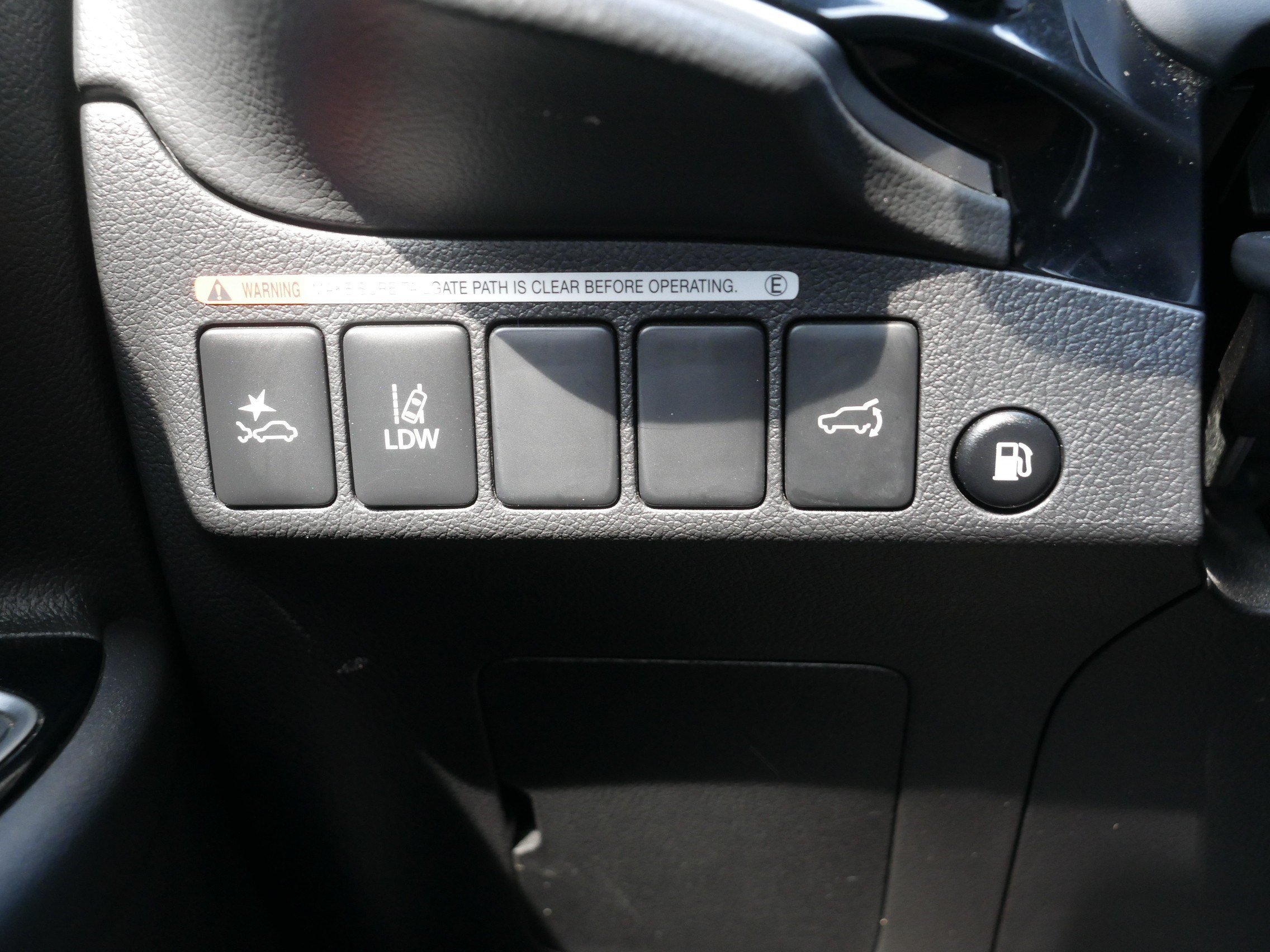 Used 2019 Mercury Gray Metallic Mitsubishi GT image 25