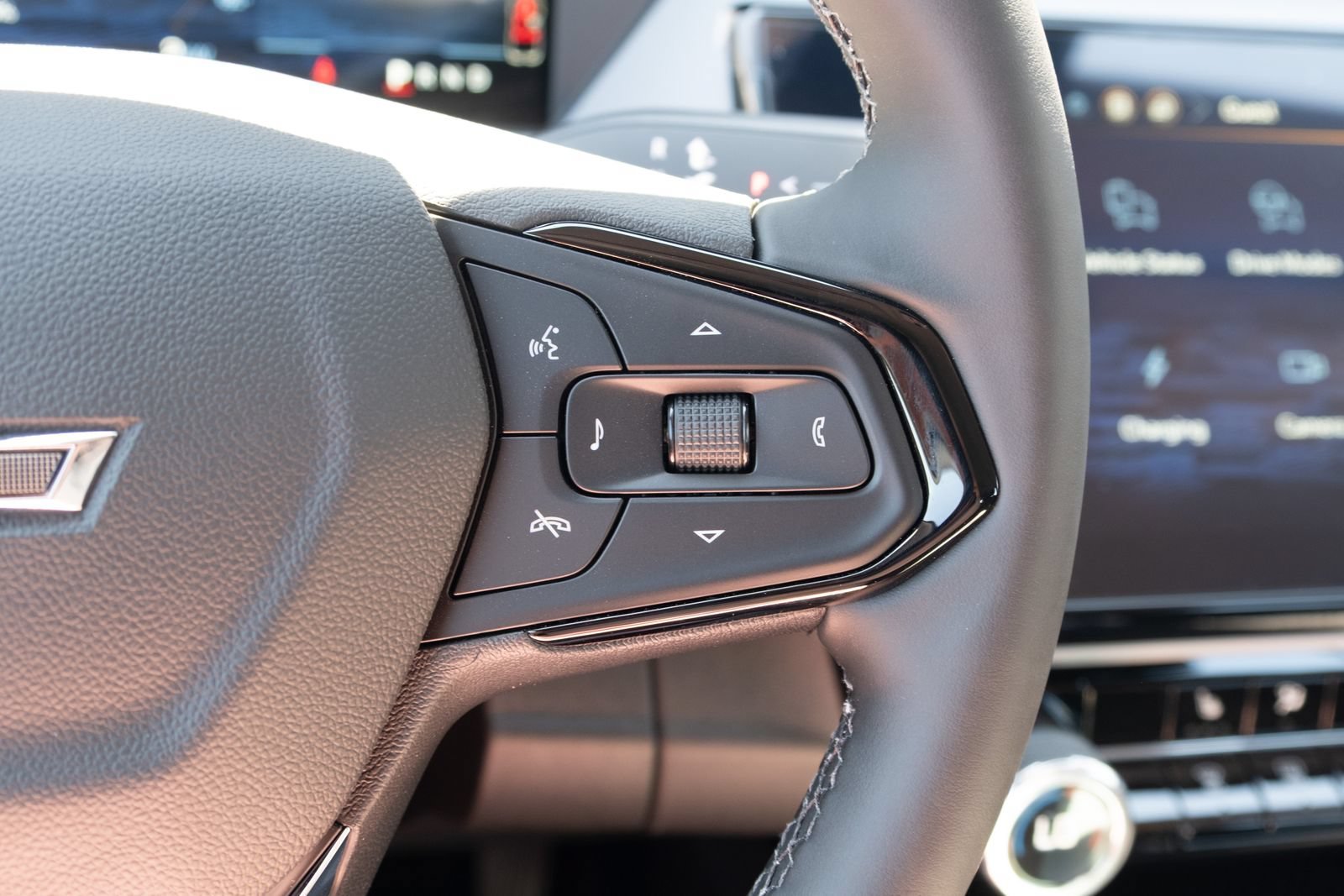 2027 Chevrolet Bolt LT - Photo 7