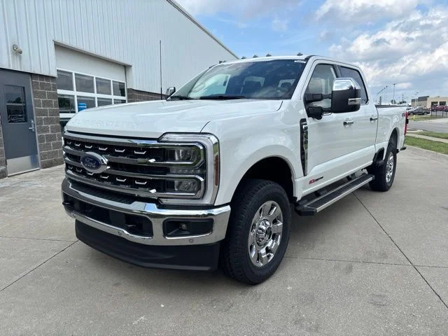 New 2026 Star White Metallic Tri-Coat Ford F-350® Lariat® image 3
