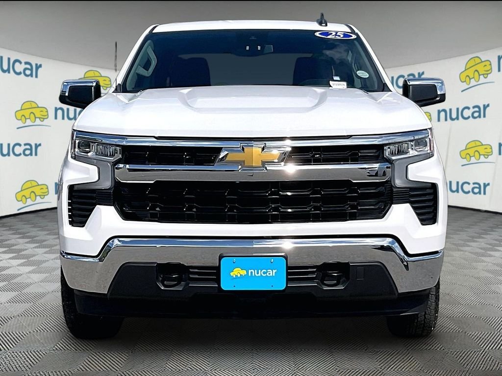 Used 2025 Summit White Chevrolet LT image 2