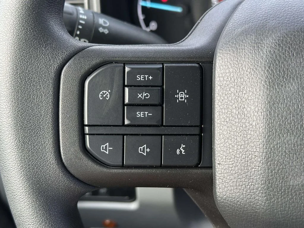 New 2024 Oxford White Ford F-350® XL image 20