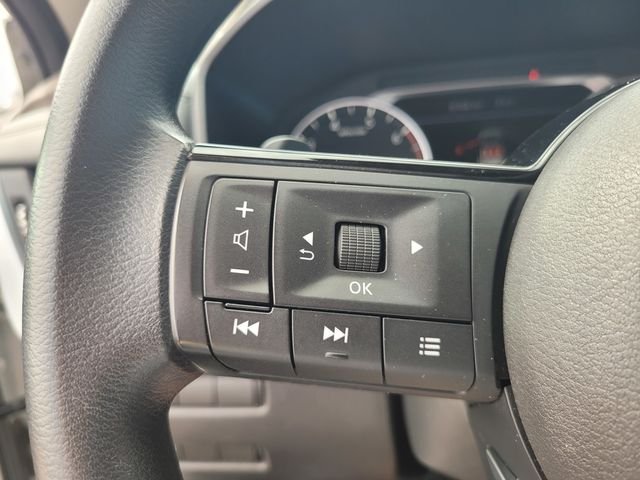 Used 2023 White Nissan SV image 28