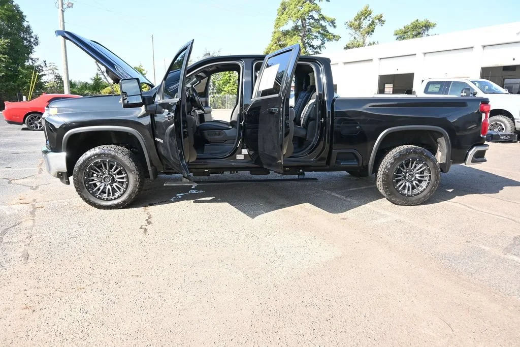 Used 2023 Black Chevrolet LT image 40