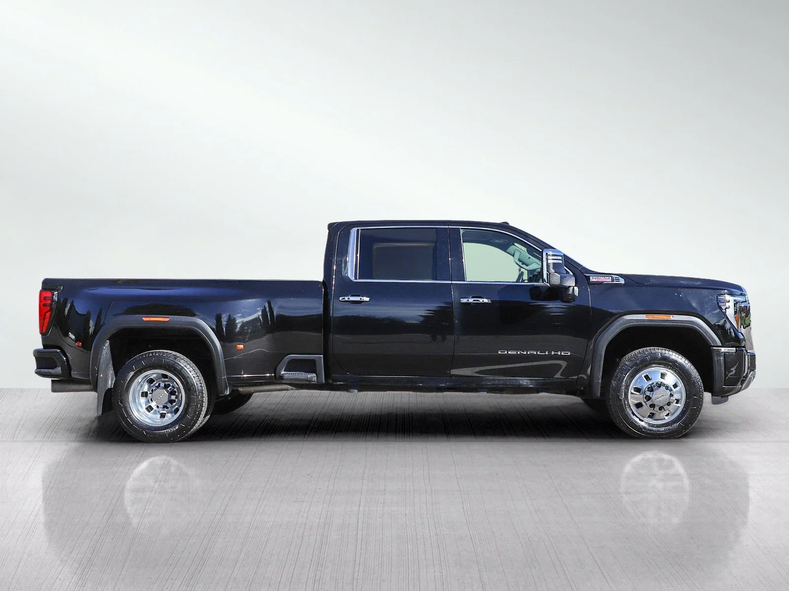 Used 2024 Onyx Black GMC Denali image 6