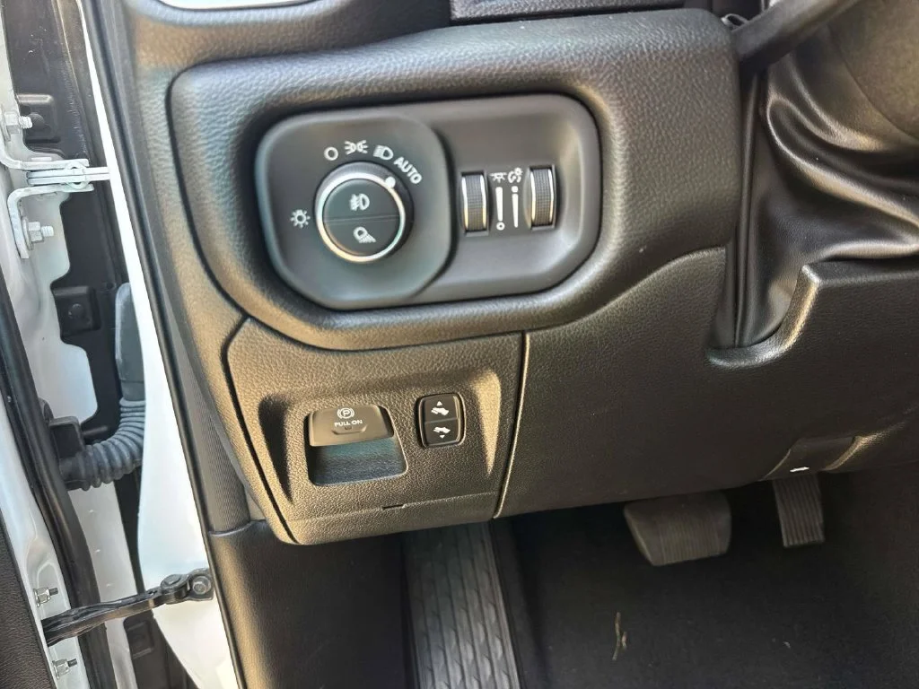 Used 2025 White Ram Laramie image 41