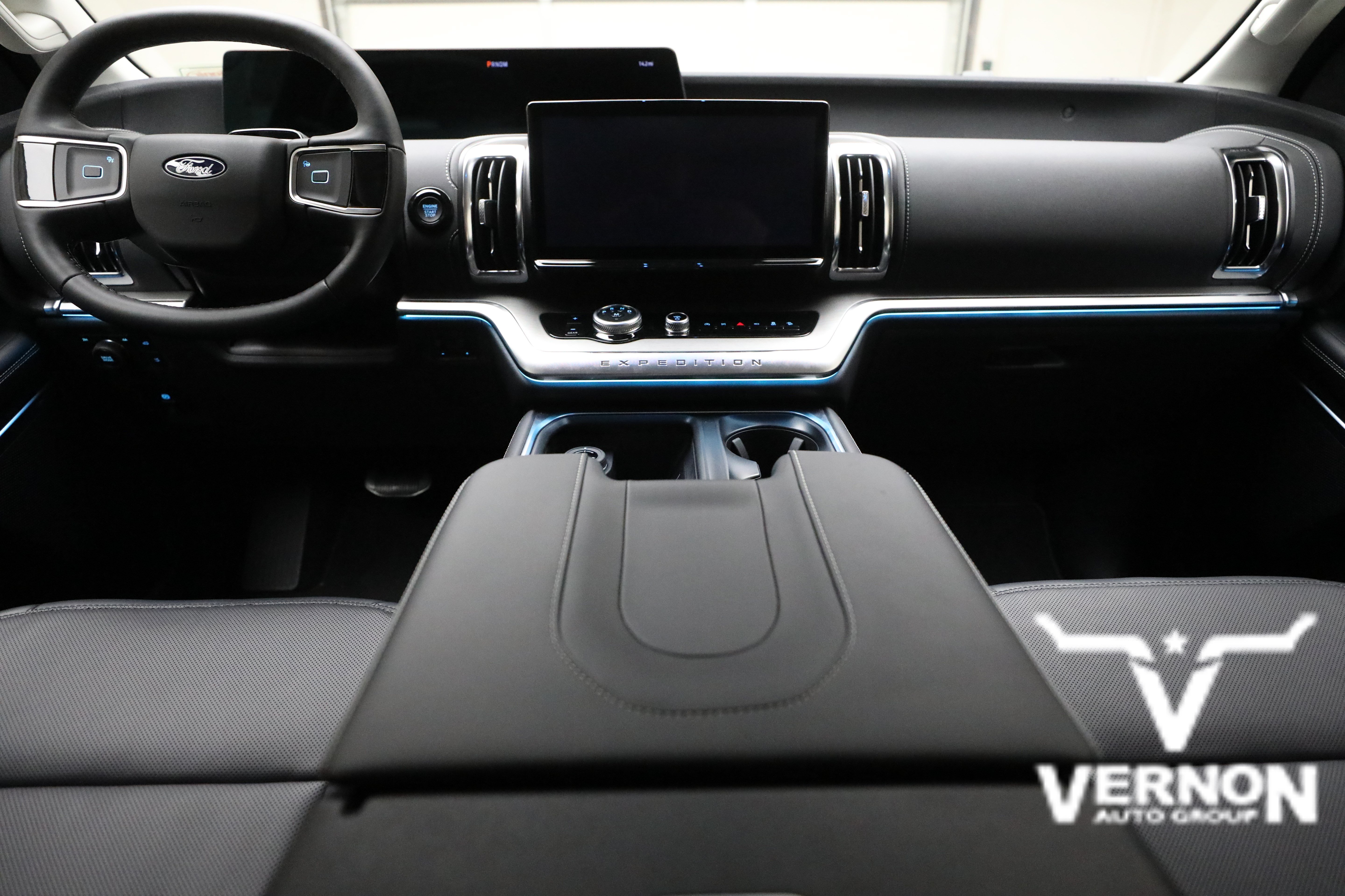 New 2027 Star White Metallic Tri-Coat Ford  image 13