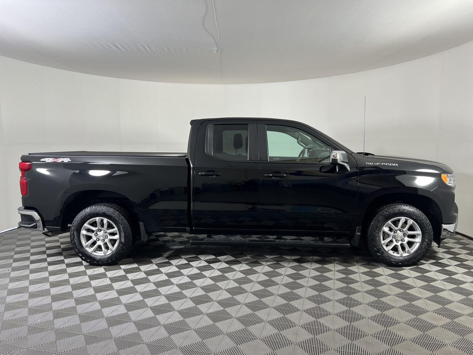 Used 2024 Black Chevrolet LT image 22