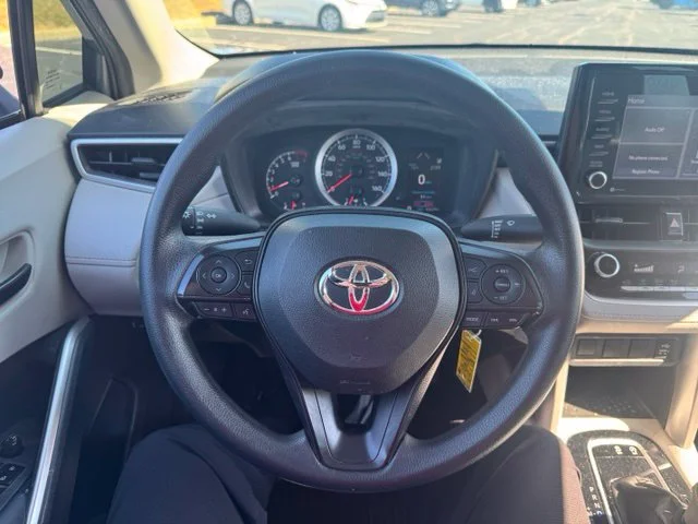 Used 2022  Toyota L image 17