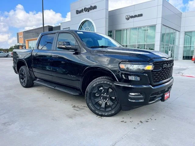 New 2026 Diamond Black Crystal Pearl-Coat Exterior Paint RAM Big Horn/Lone Star image 1