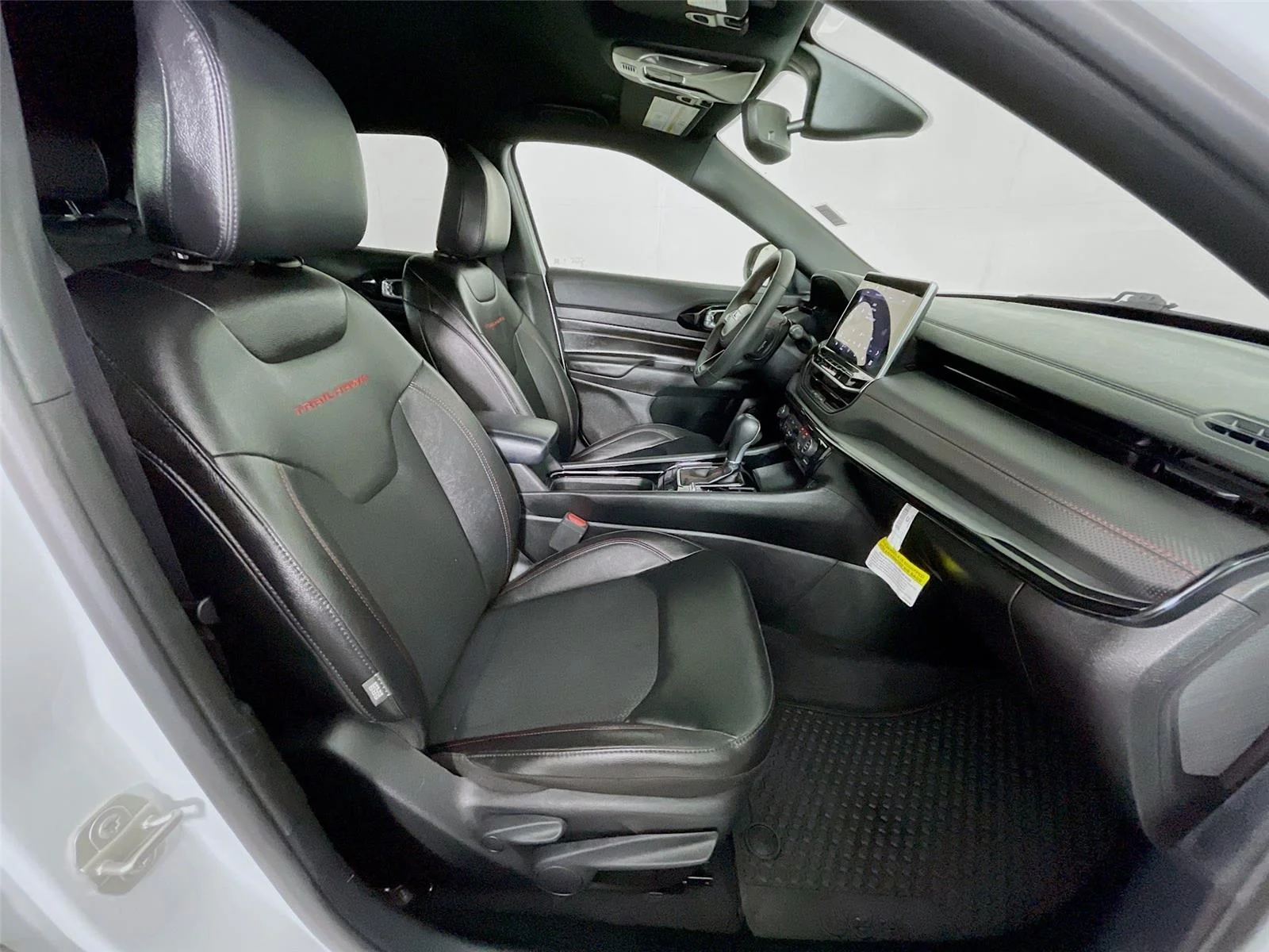 Used 2025 Bright White Clearcoat Jeep Trailhawk image 29