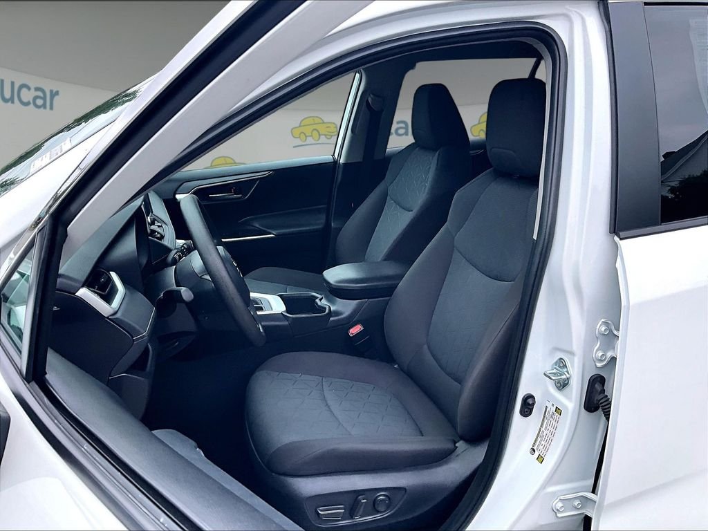 Used 2025 White Toyota XLE image 10