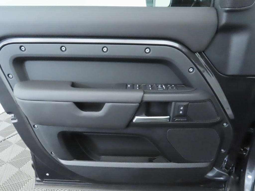 Used 2025 Carpathian Grey Prem Met Land Rover S image 26