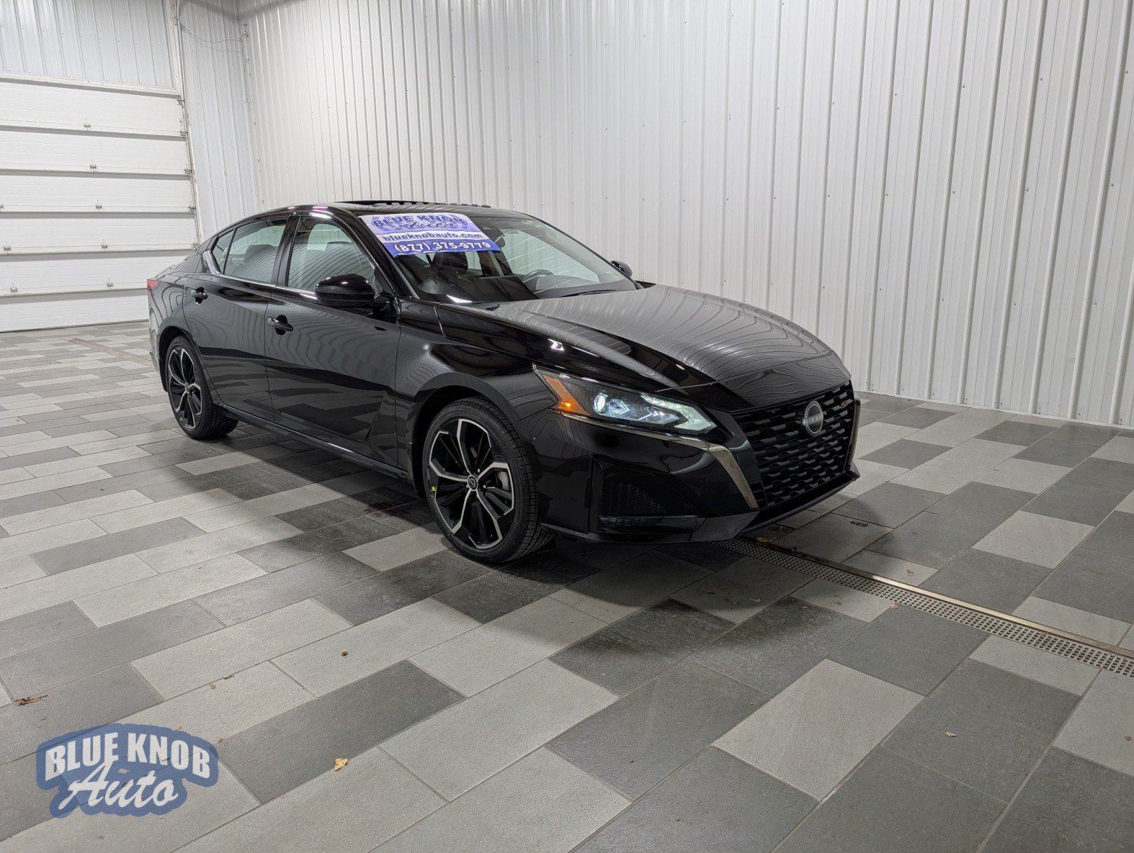 2024 Nissan Altima 2.5 SR photo 4