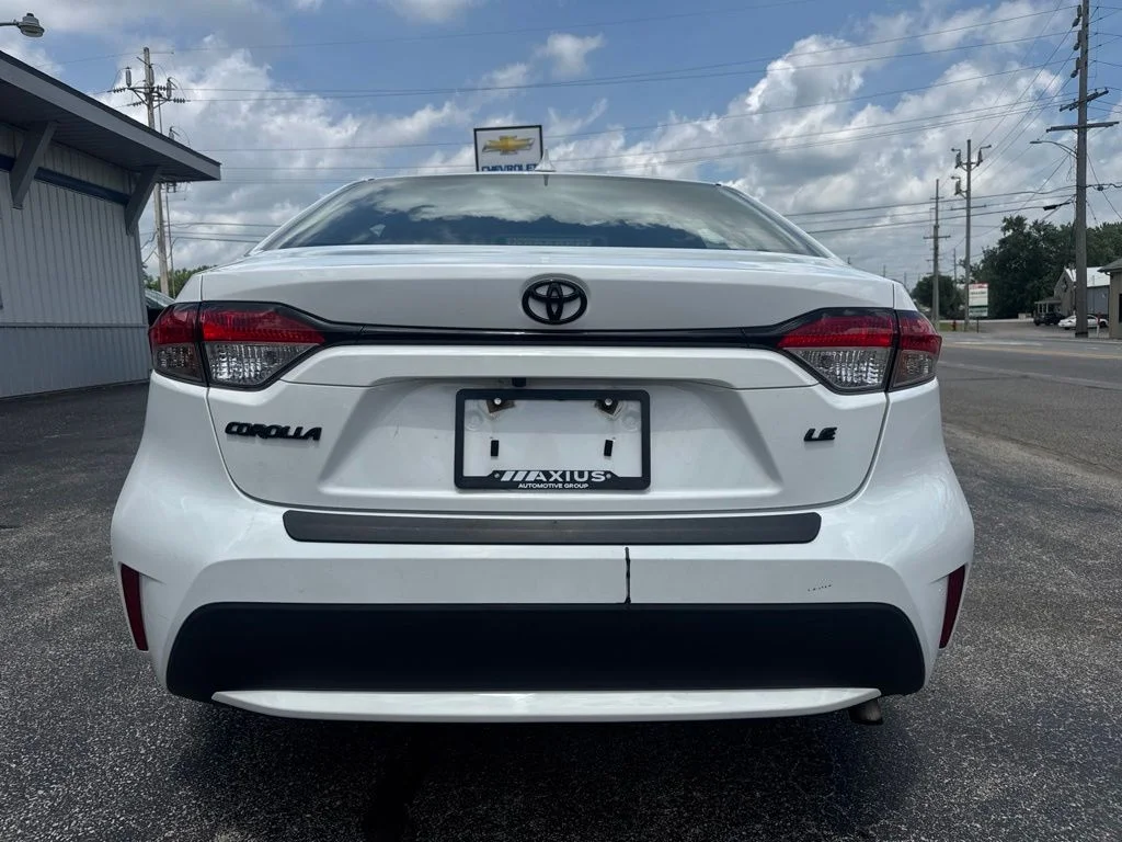 Used 2022 White Toyota LE image 6