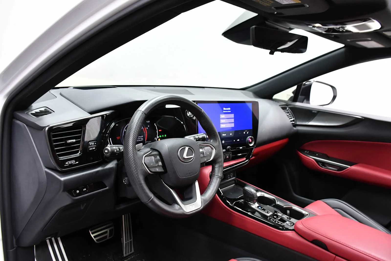 Certified Used 2024 ULTRA WHITE Lexus F SPORT Handling image 16