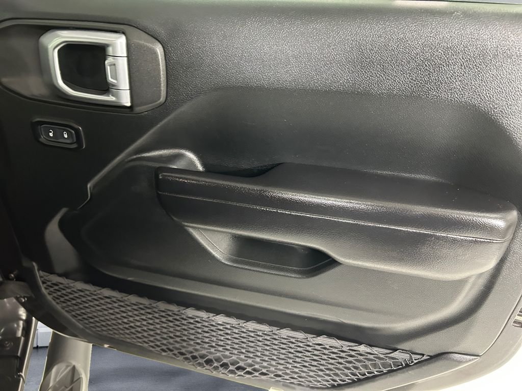 Used 2020 Gray Jeep Unlimited Sport S image 15
