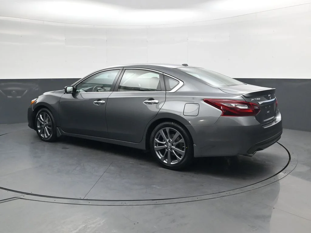 Used 2018 Gray Nissan 2.5 SR image 11