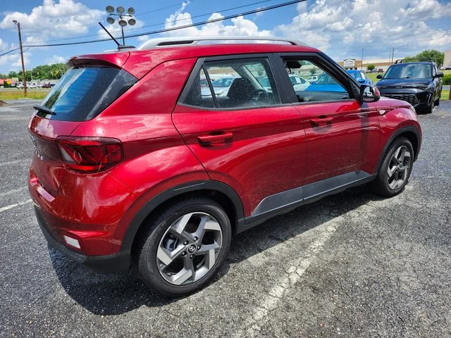 Used 2024 Red Hyundai SEL image 8