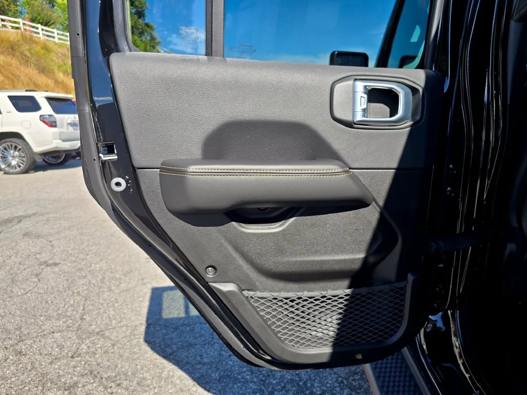 New 2027 Black Jeep Sahara image 37