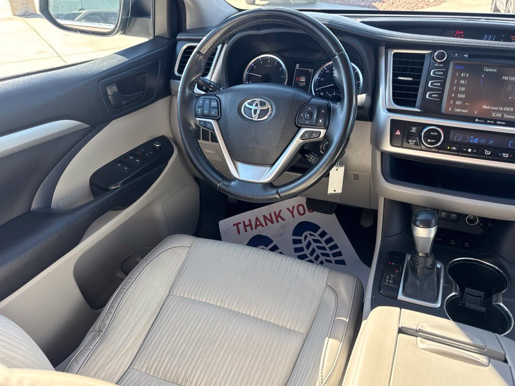 2018 Toyota Highlander LE Plus - Photo 16