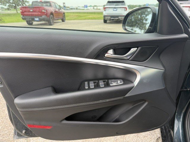 Certified Used 2025 Tasman Blue Genesis 2.5T image 9