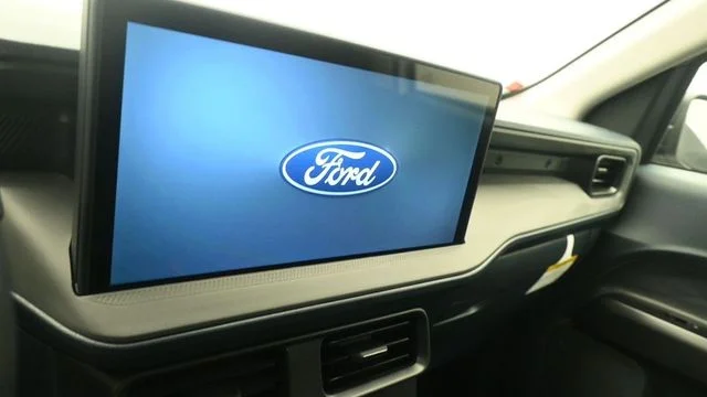 New 2026 Oxford White Ford XL image 16