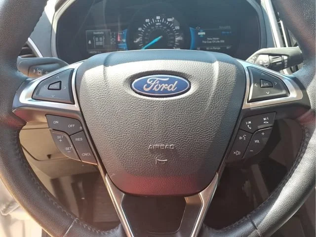 Used 2024  Ford SEL image 14