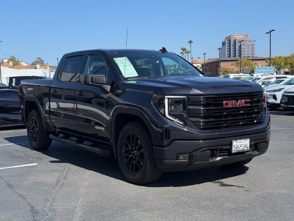 Used 2026 Titanium Rush Metallic GMC Elevation image 5