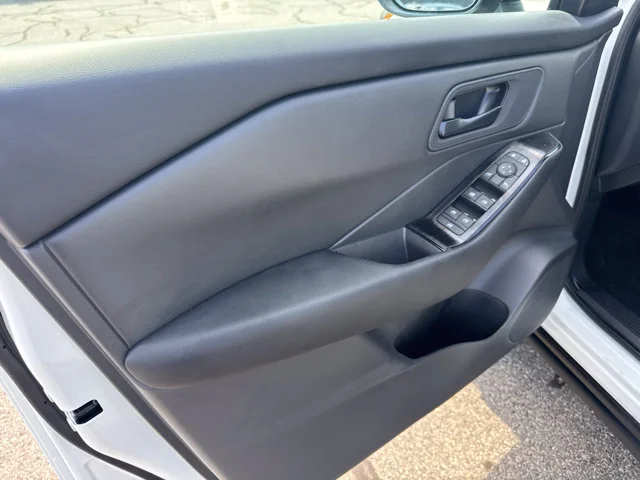 Used 2026 White Nissan S image 9