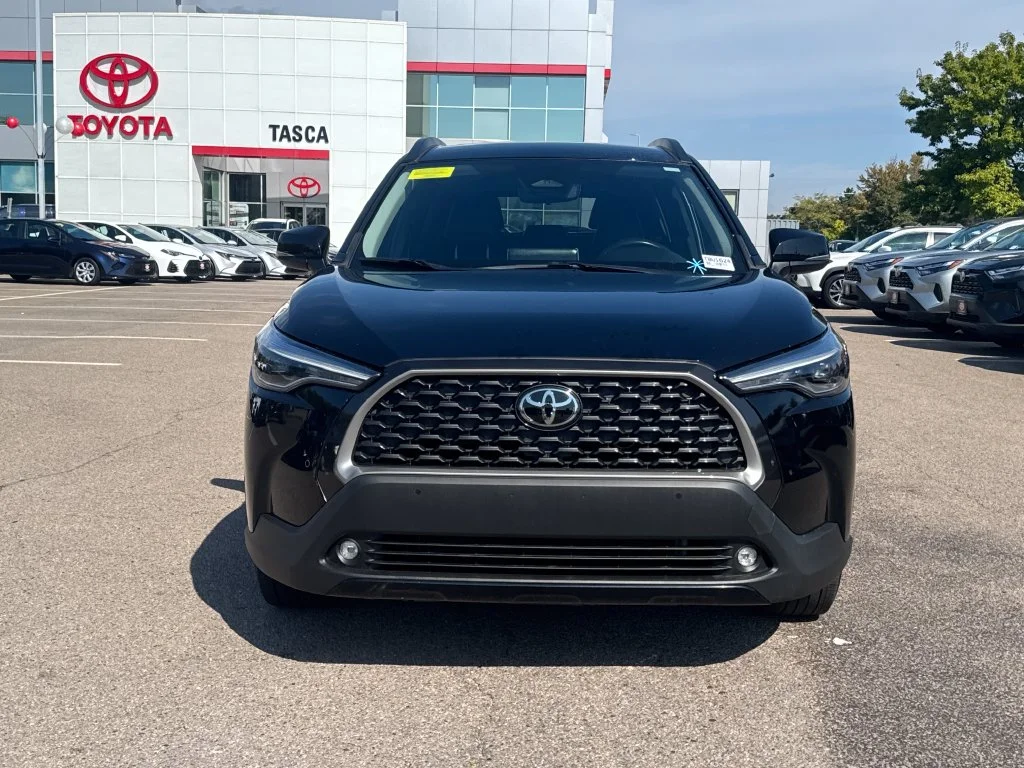 Used 2025 Black Toyota XLE image 2