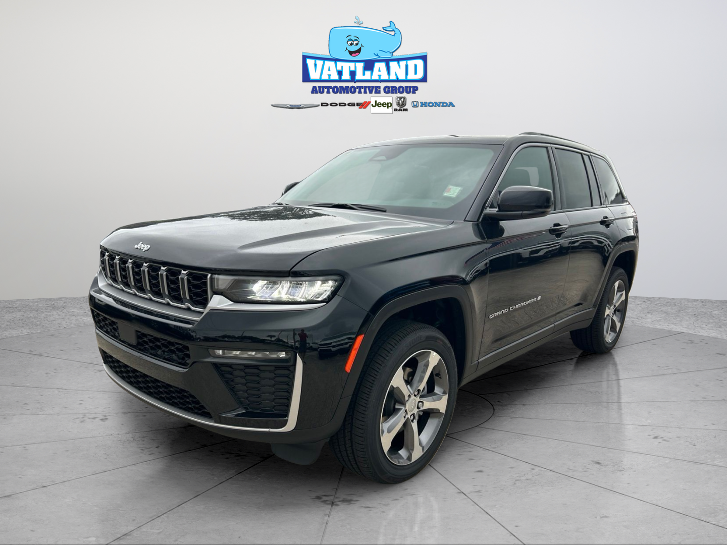 New 2026 Diamond Black Crystal Pearlcoat Jeep Limited image 1