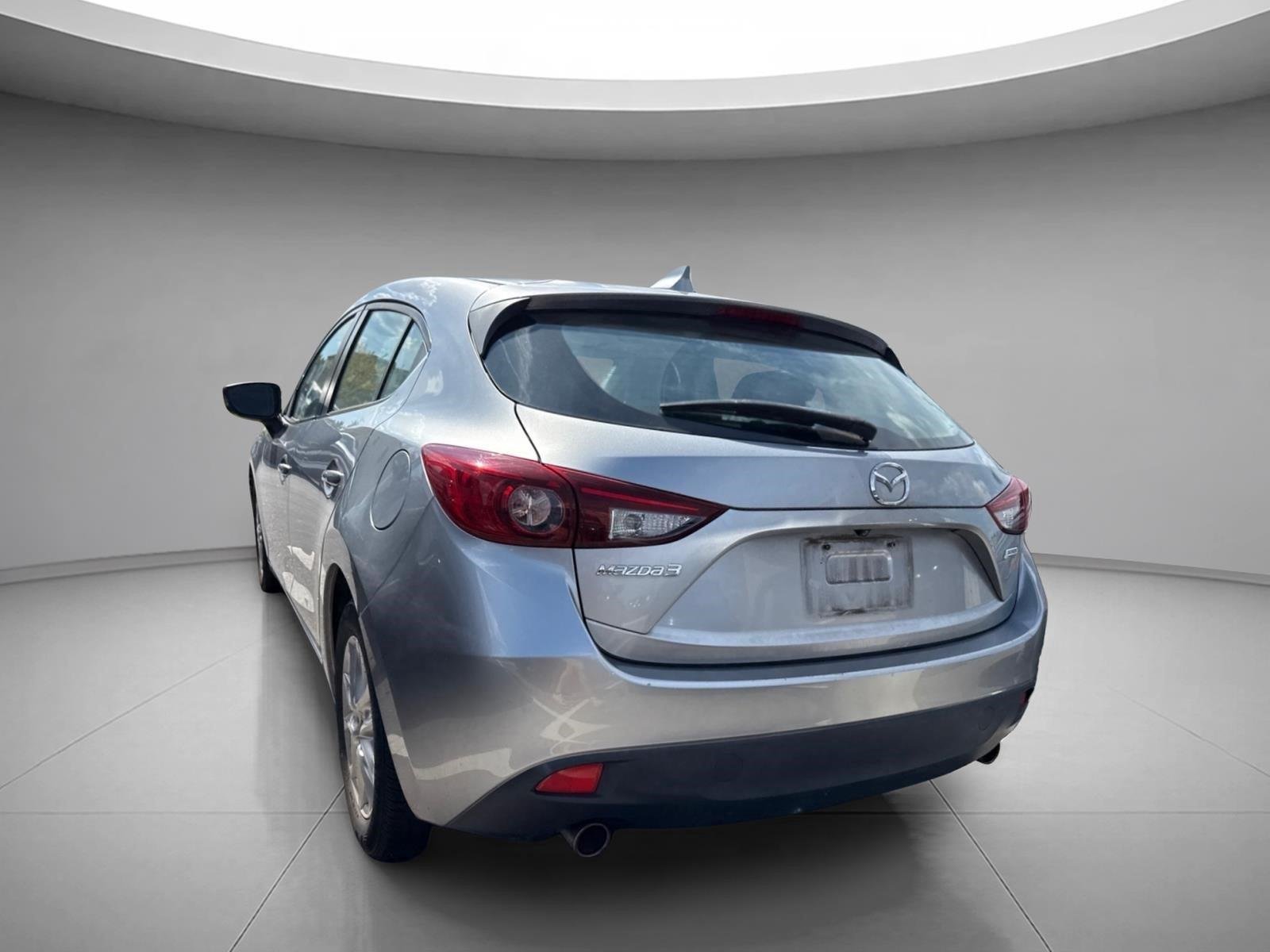 Used 2016 Liquid Silver Metallic Mazda i Grand Touring image 10