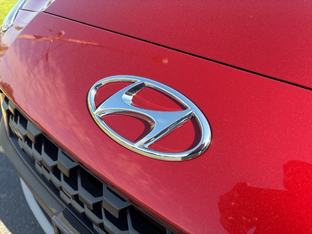 Used 2023 Red Hyundai SEL image 9