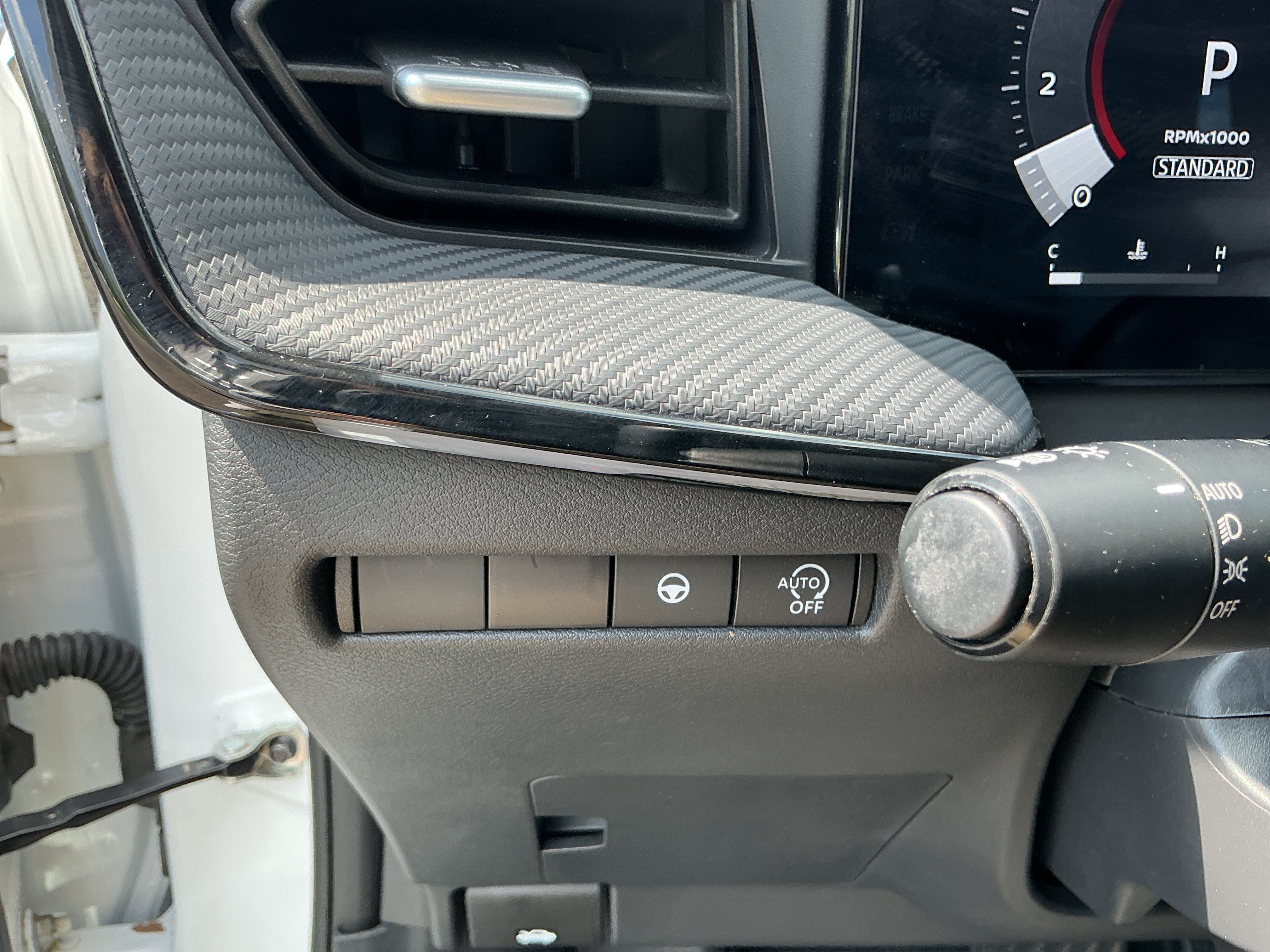 Used 2025 Aspen White Tricoat Nissan SR image 13