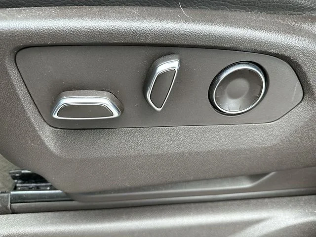 Used 2021 White GMC Denali image 16