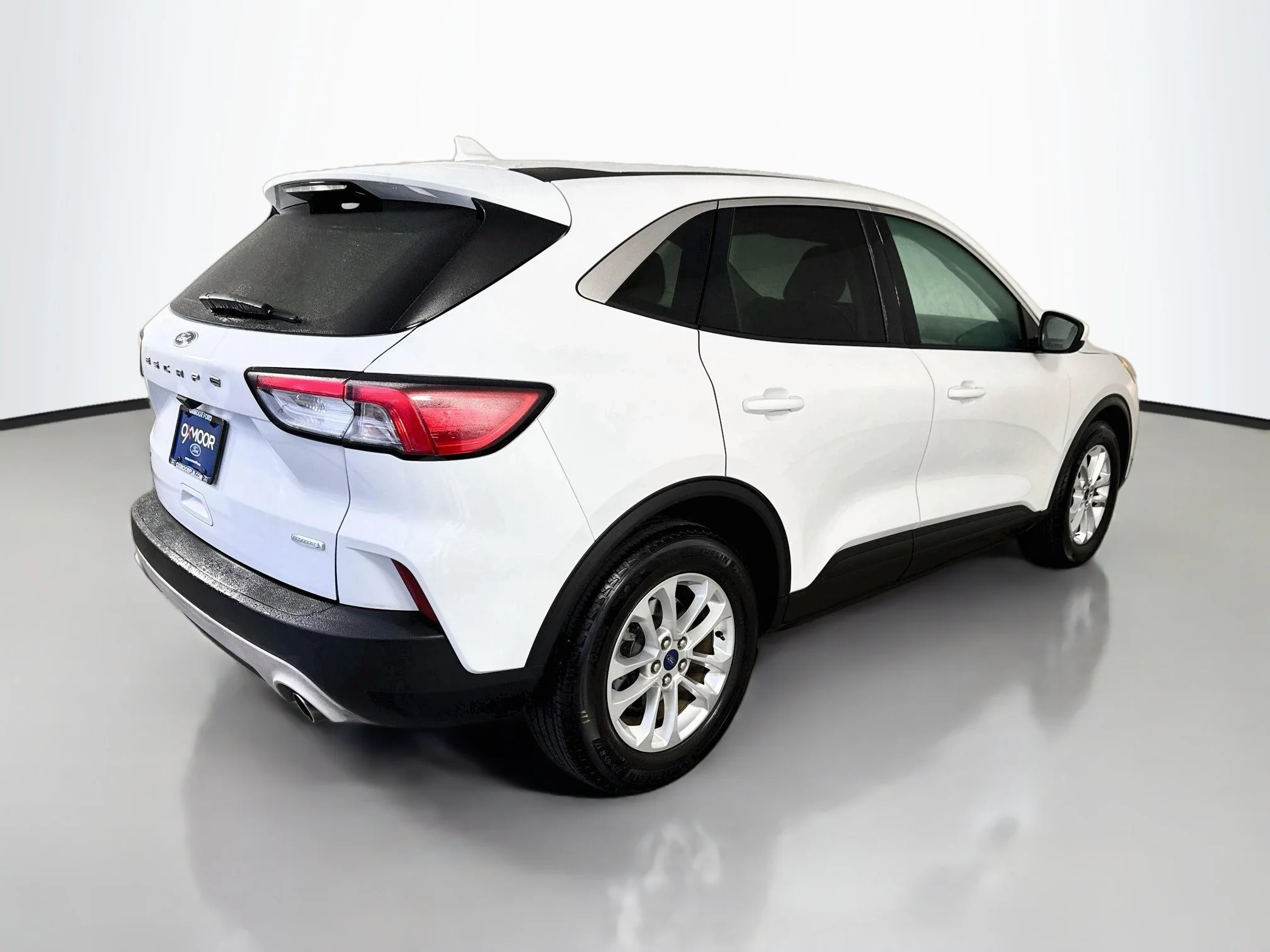 Used 2020 Oxford White Ford SE image 13