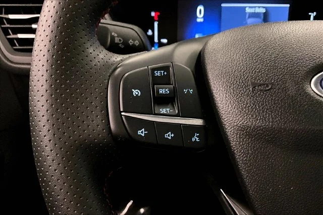 Used 2025 Agate Black Metallic Ford ST-Line image 25