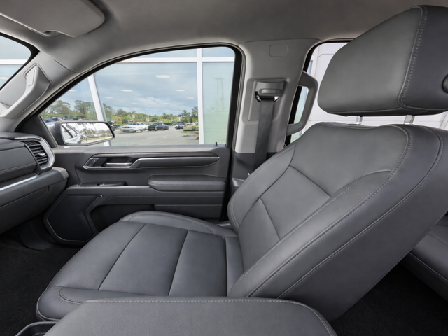 Used 2022 Black GMC SLT image 10