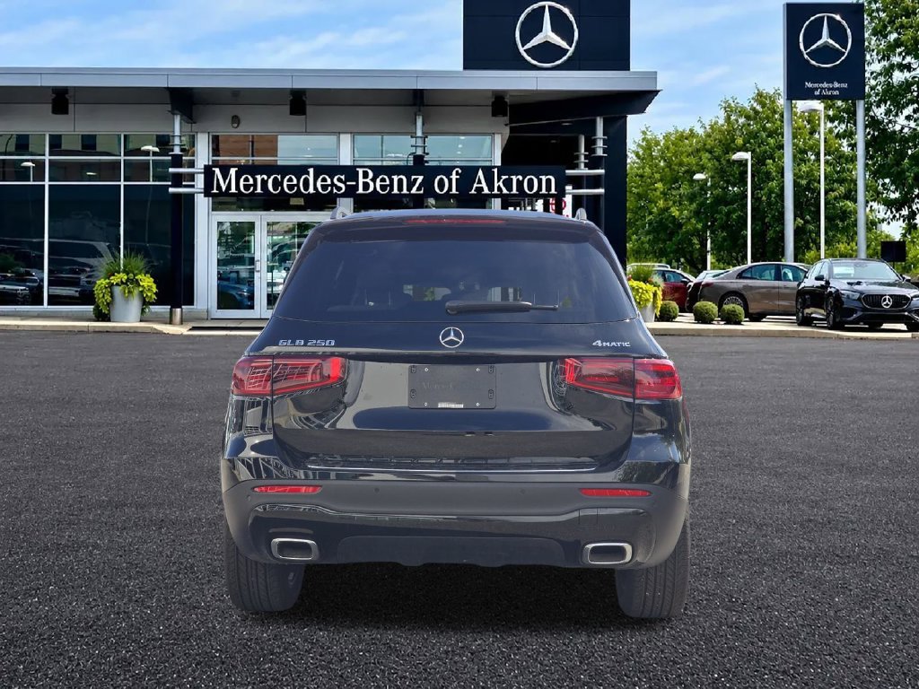 New 2026 Night Black Mercedes-Benz GLB 250 image 6