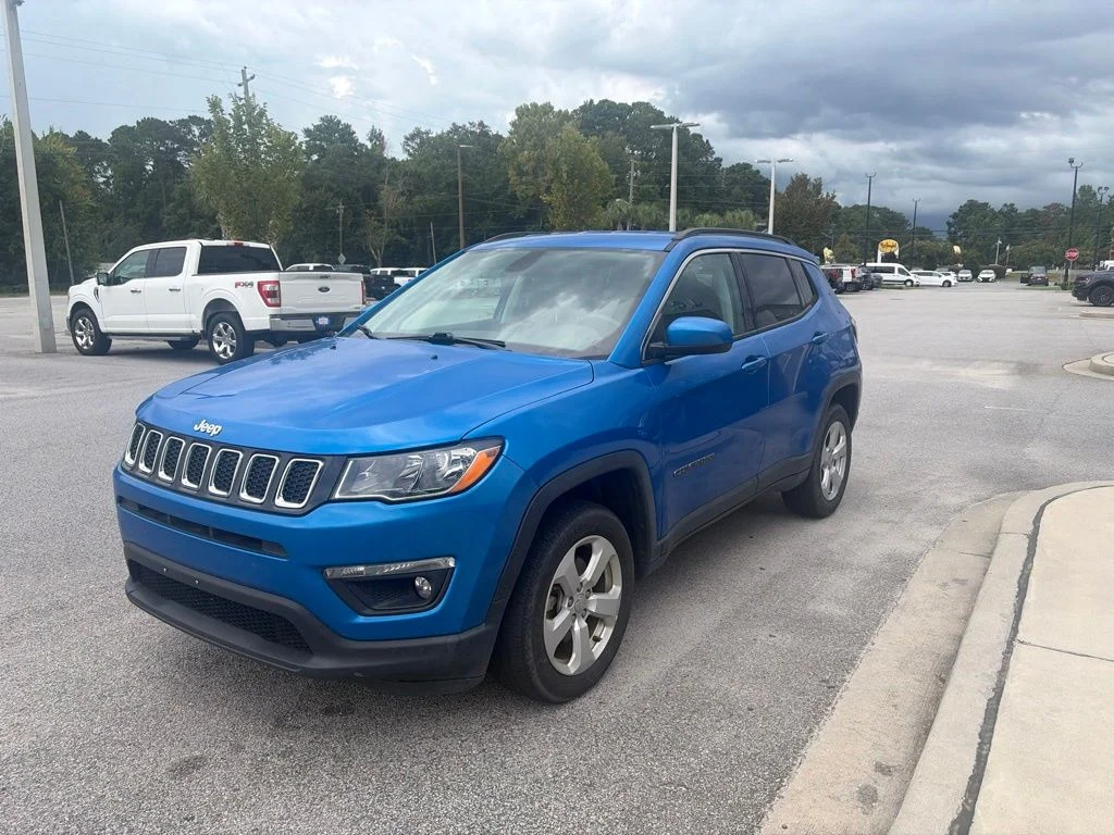 Used 2021 Blue Jeep Latitude image 1