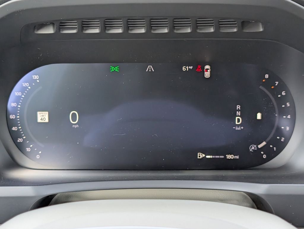 Used 2026 White Volvo B6 Ultra image 29