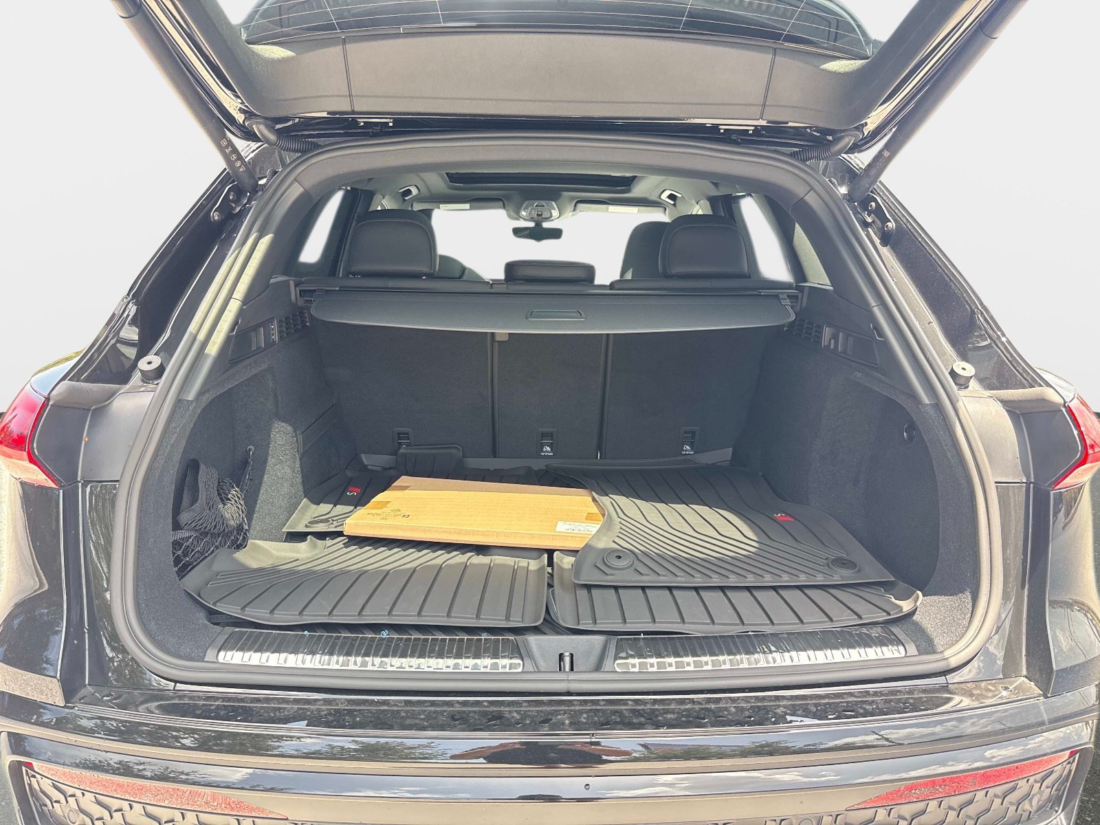 2026 Audi SQ5 Premium Plus - Photo 9