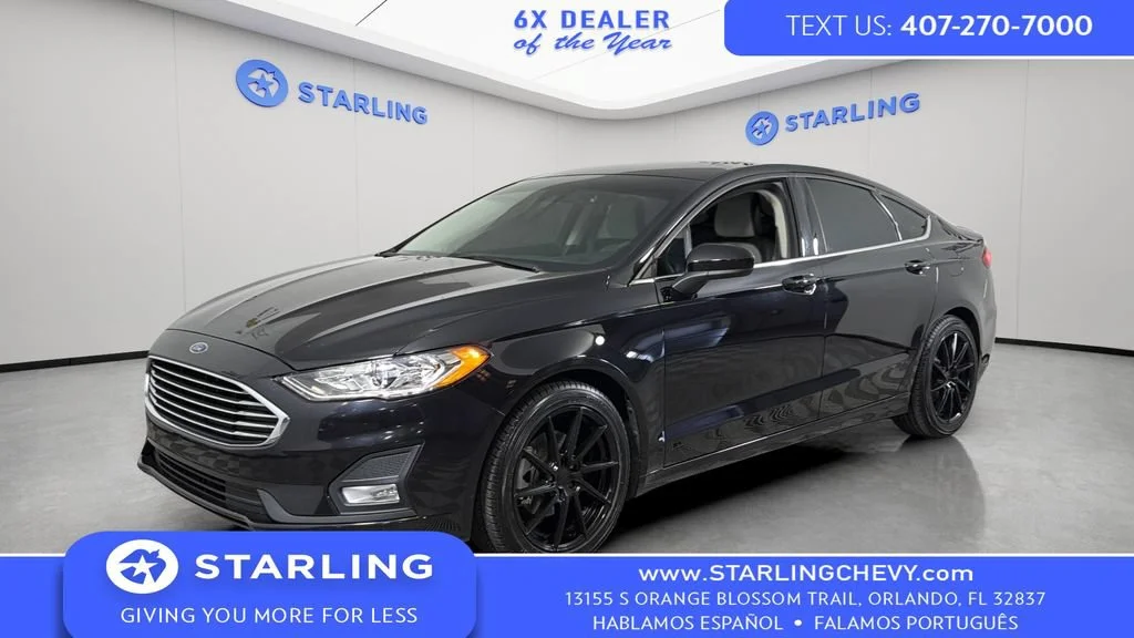 Used 2019  Ford SE image 1