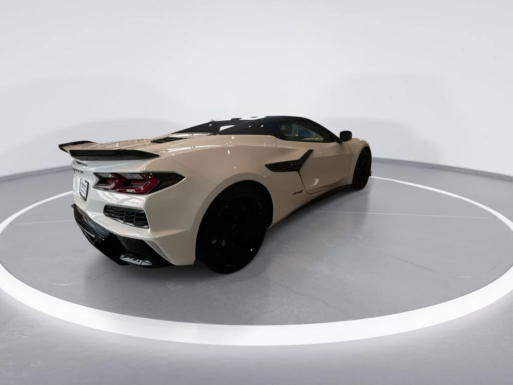 Used 2025 White Chevrolet ZR1 image 8