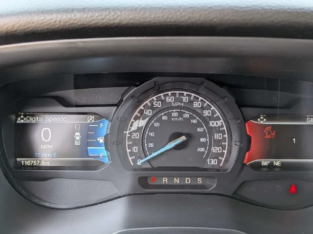 Used 2019 White Ford Lariat image 23