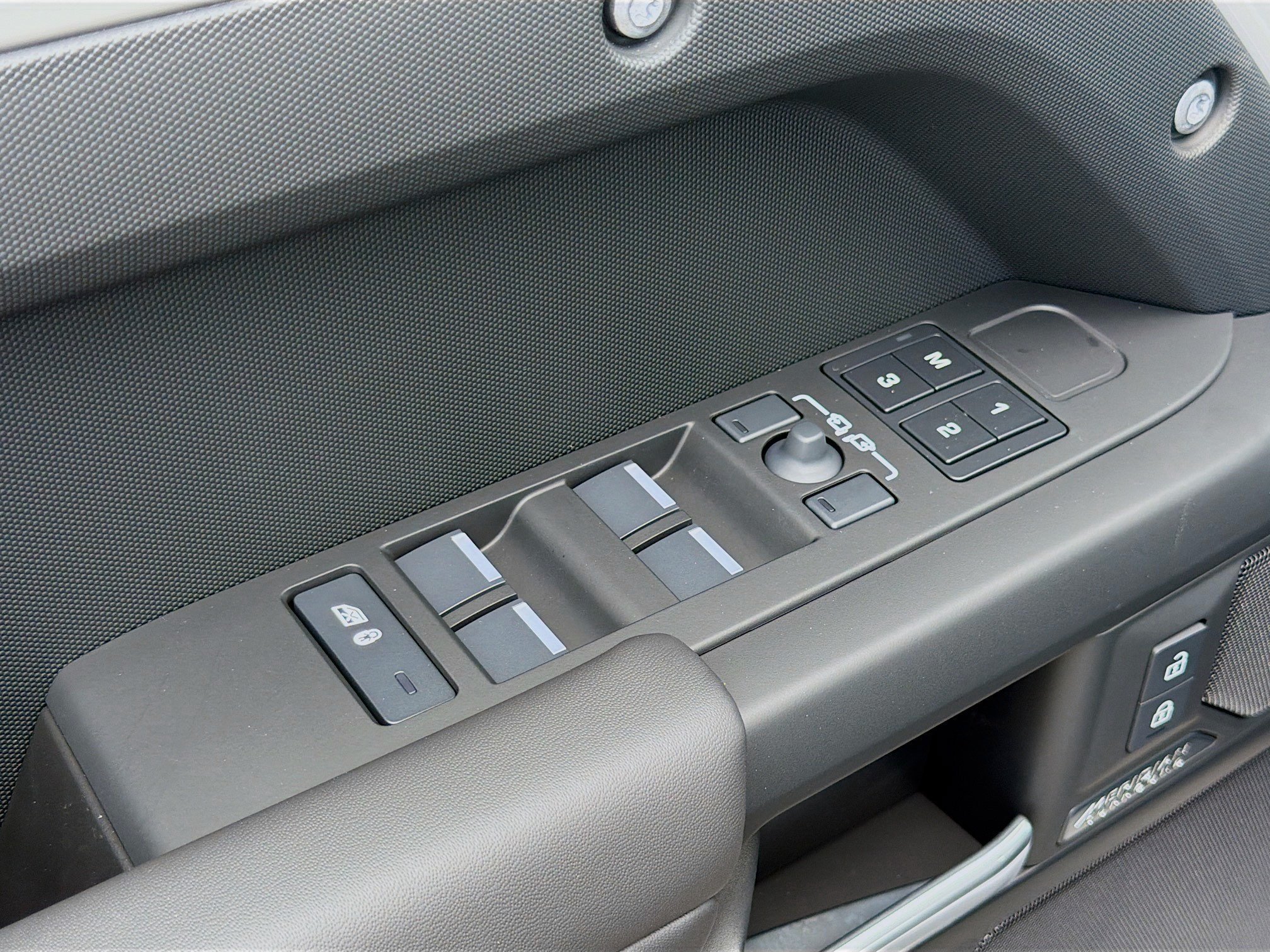 New 2026 Borasco Grey Land Rover X-Dynamic SE image 23
