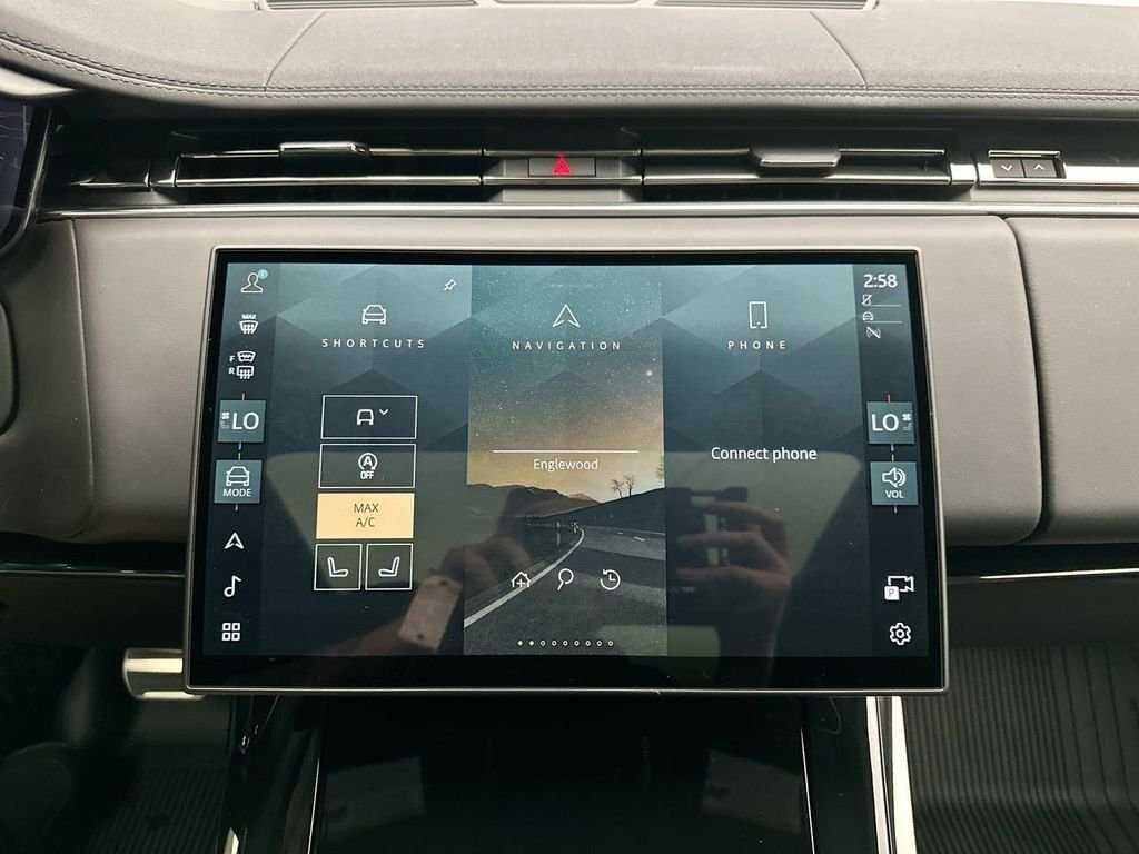 New 2026 Carpathian Gray Premium Metallic Land Rover Dynamic SE image 13